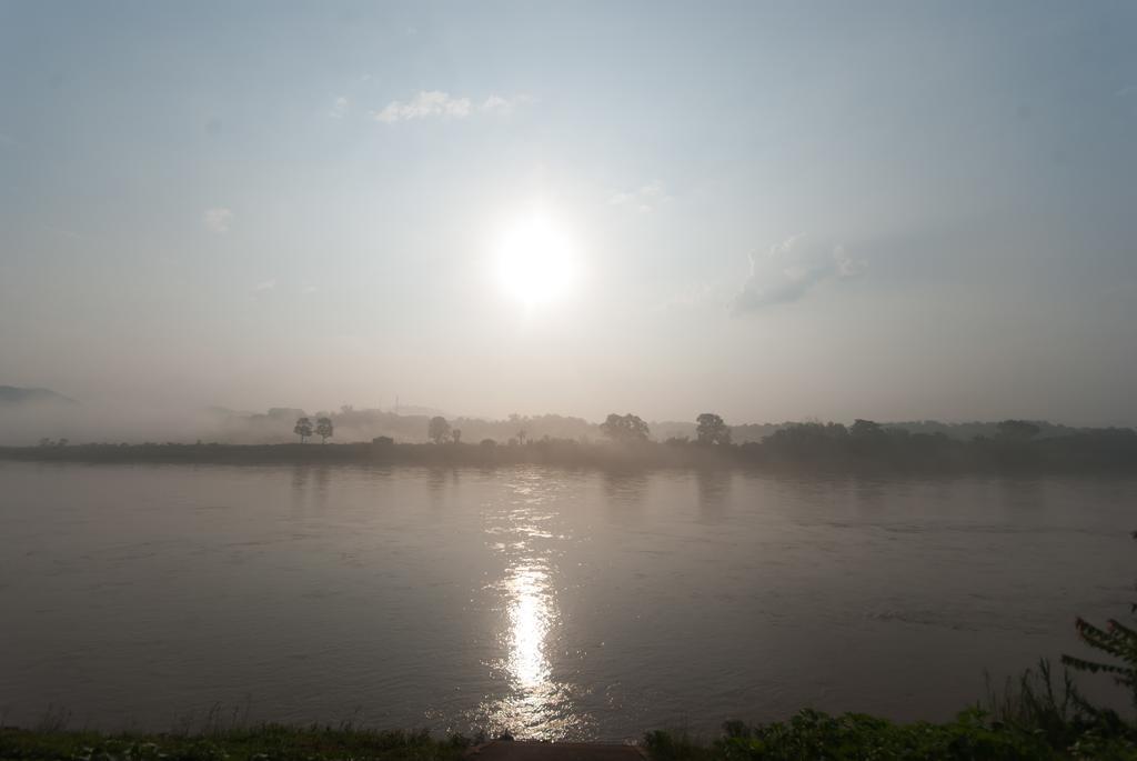 Namkhong Riverside Wiang Chiang Khong Exterior foto